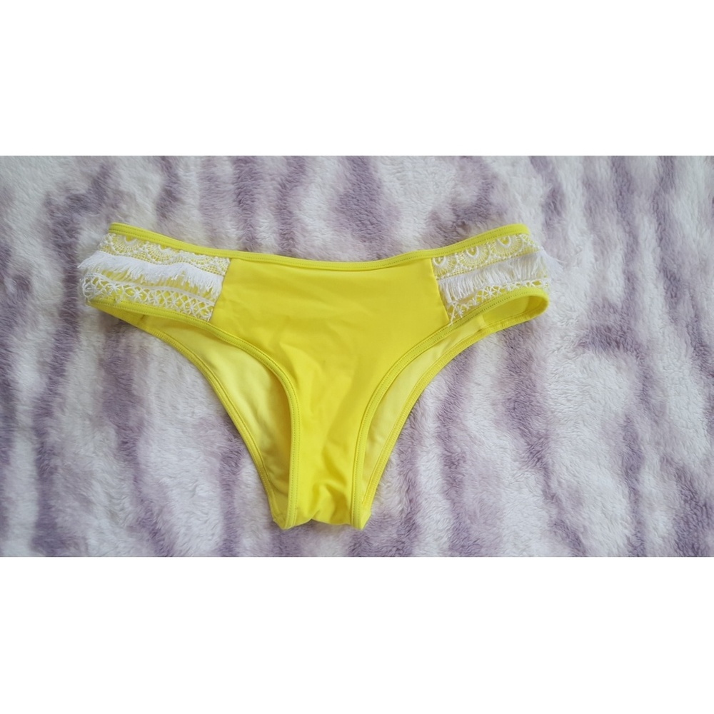 AERIE bright yellow bathing suit bottoms 🍋